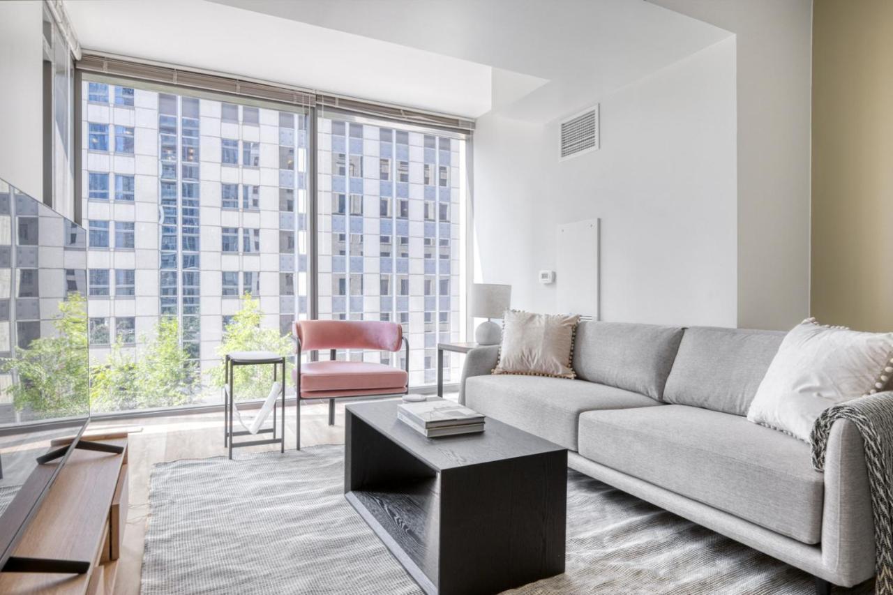 Apartment Loop W Gym Pool Lounge 1 Block From L Chi-694