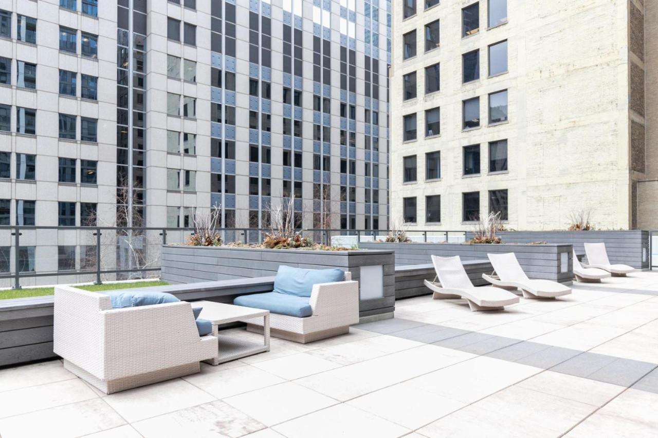 Apartment Loop W Gym Pool Lounge 1 Block From L Chi-694 Chicago